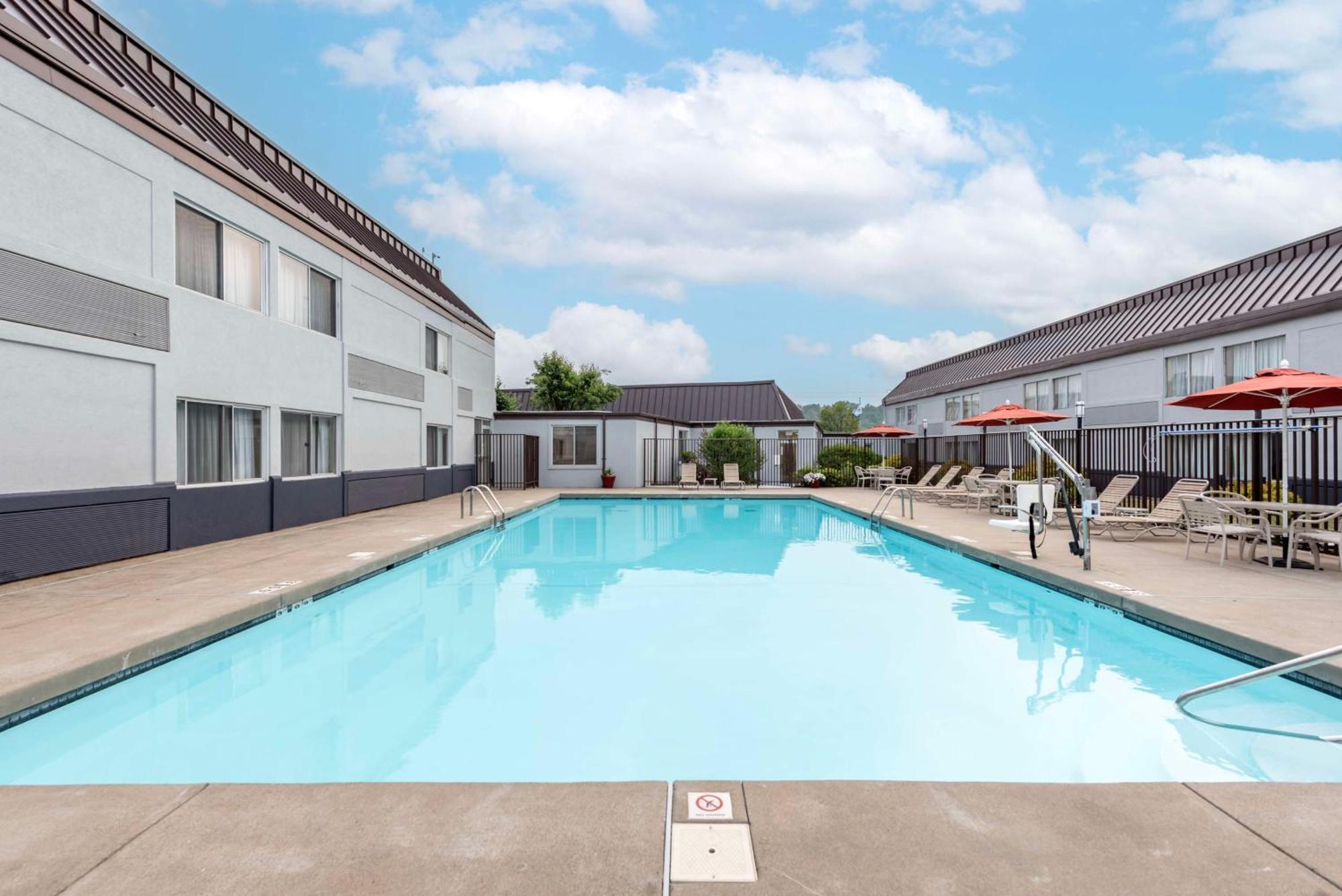 Best Western Plus Bridgeport Inn Εξωτερικό φωτογραφία